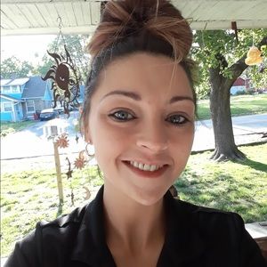 Meet your Posher, Marissa